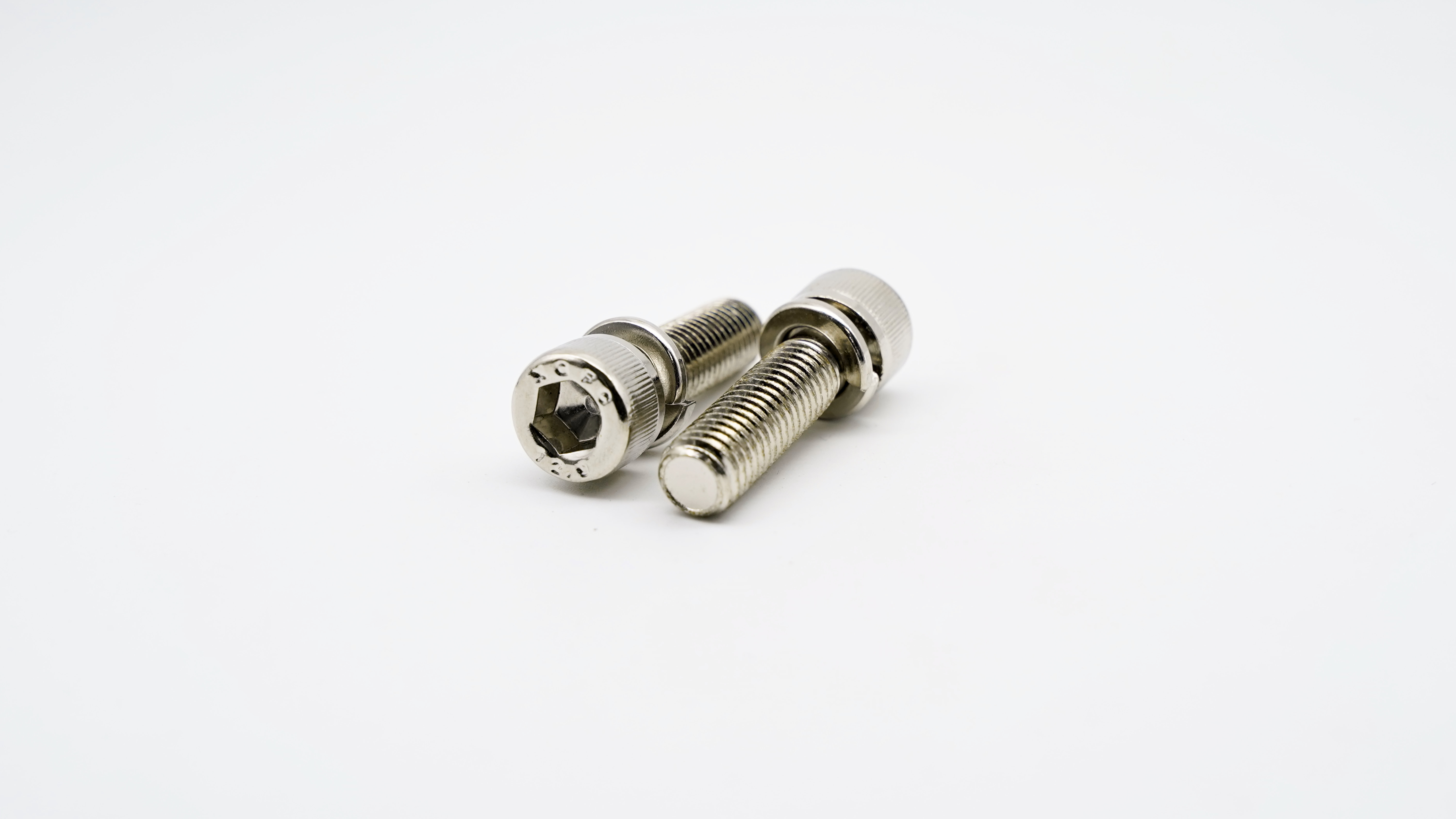 Nickel-plated Hex Socket Head Cap Screws with Spring Washers